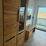 - Geisweid Work And Neu Modernisiert 3 Schlafzimmer Badezimmer Wohnzimmer Balkon