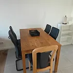 - Geisweid Work And Neu Modernisiert 3 Schlafzimmer Badezimmer Wohnzimmer Balkon Siegen