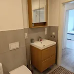 - Geisweid Work And Neu Modernisiert 3 Schlafzimmer Badezimmer Wohnzimmer Balkon Apartament