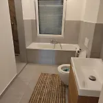 - Geisweid Work And Neu Modernisiert 3 Schlafzimmer Badezimmer Wohnzimmer Balkon Apartament Siegen