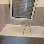 - Geisweid Work And Neu Modernisiert 3 Schlafzimmer Badezimmer Wohnzimmer Balkon Apartament Siegen