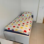 - Geisweid Work And Neu Modernisiert 3 Schlafzimmer Badezimmer Wohnzimmer Balkon * Siegen