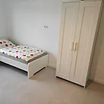 Apartament - Geisweid Work And Neu Modernisiert 3 Schlafzimmer Badezimmer Wohnzimmer Balkon *