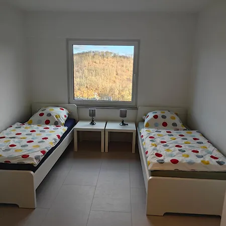 Appartamento - Geisweid Work And Neu Modernisiert 3 Schlafzimmer Badezimmer Wohnzimmer Balkon *
