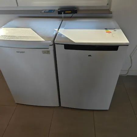 - Geisweid Work And Neu Modernisiert 3 Schlafzimmer Badezimmer Wohnzimmer Balkon * Siegen