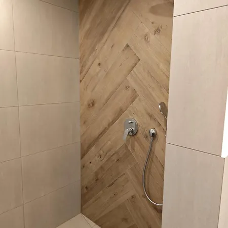 Lejlighed - Geisweid Work And Neu Modernisiert 3 Schlafzimmer Badezimmer Wohnzimmer Balkon Siegen