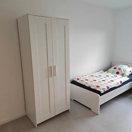 - Geisweid Work And Neu Modernisiert 3 Schlafzimmer Badezimmer Wohnzimmer Balkon Lejlighed