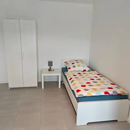 - Geisweid Work And Neu Modernisiert 3 Schlafzimmer Badezimmer Wohnzimmer Balkon * Siegen