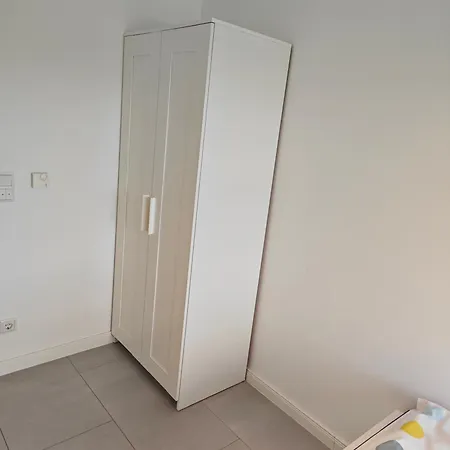 - Geisweid Work And Neu Modernisiert 3 Schlafzimmer Badezimmer Wohnzimmer Balkon Siegen