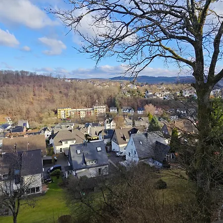 - Geisweid Work And Neu Modernisiert 3 Schlafzimmer Badezimmer Wohnzimmer Balkon * Siegen
