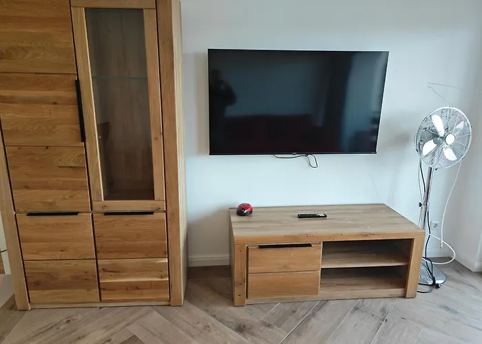 - Geisweid Work And Neu Modernisiert 3 Schlafzimmer Badezimmer Wohnzimmer Balkon Lägenhet Siegen