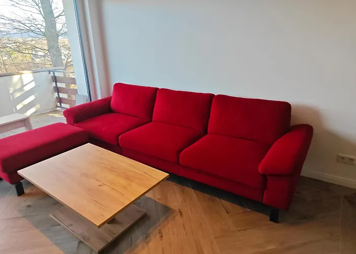 - Geisweid Work And Neu Modernisiert 3 Schlafzimmer Badezimmer Wohnzimmer Balkon Siegen