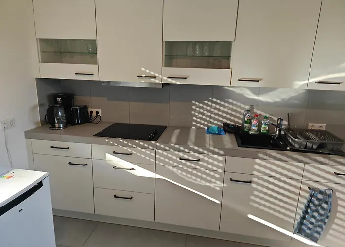 Lägenhet - Geisweid Work And Neu Modernisiert 3 Schlafzimmer Badezimmer Wohnzimmer Balkon