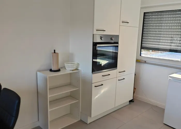 Lägenhet - Geisweid Work And Neu Modernisiert 3 Schlafzimmer Badezimmer Wohnzimmer Balkon *