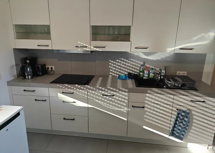 - Geisweid Work And Neu Modernisiert 3 Schlafzimmer Badezimmer Wohnzimmer Balkon * Siegen