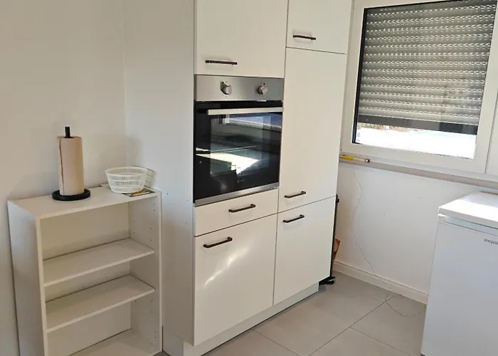 Lägenhet - Geisweid Work And Neu Modernisiert 3 Schlafzimmer Badezimmer Wohnzimmer Balkon *