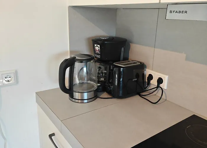 - Geisweid Work And Neu Modernisiert 3 Schlafzimmer Badezimmer Wohnzimmer Balkon Lägenhet