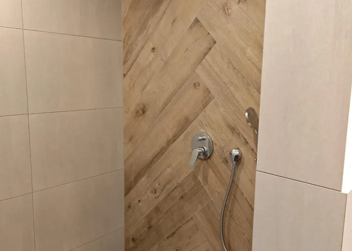 Lägenhet - Geisweid Work And Neu Modernisiert 3 Schlafzimmer Badezimmer Wohnzimmer Balkon Siegen