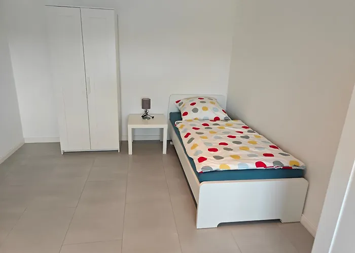 - Geisweid Work And Neu Modernisiert 3 Schlafzimmer Badezimmer Wohnzimmer Balkon * Siegen
