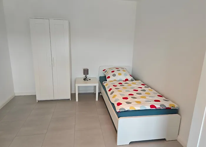 - Geisweid Work And Neu Modernisiert 3 Schlafzimmer Badezimmer Wohnzimmer Balkon * Siegen