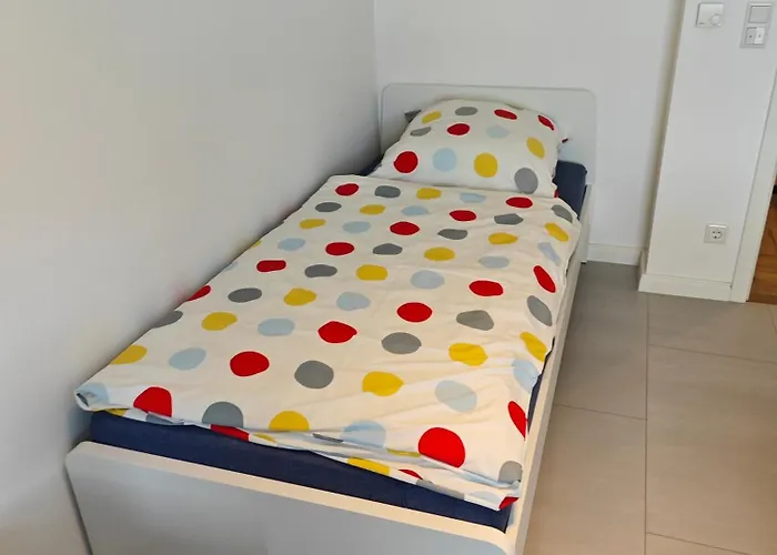 - Geisweid Work And Neu Modernisiert 3 Schlafzimmer Badezimmer Wohnzimmer Balkon * Siegen