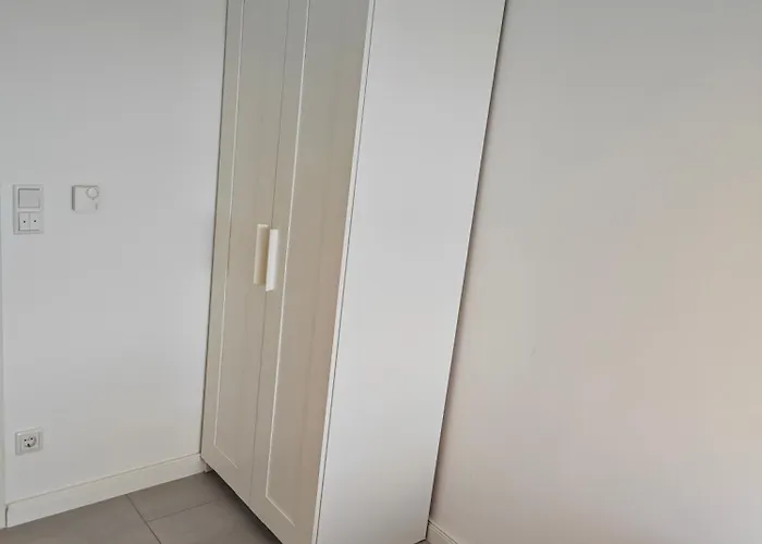 - Geisweid Work And Neu Modernisiert 3 Schlafzimmer Badezimmer Wohnzimmer Balkon *