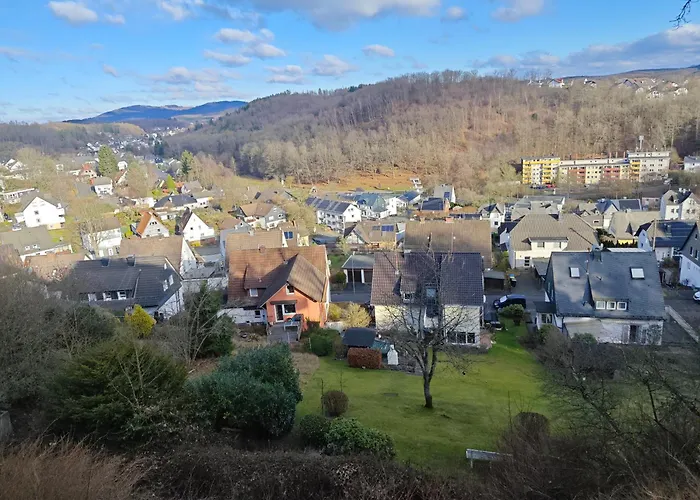 - Geisweid Work And Neu Modernisiert 3 Schlafzimmer Badezimmer Wohnzimmer Balkon Lägenhet