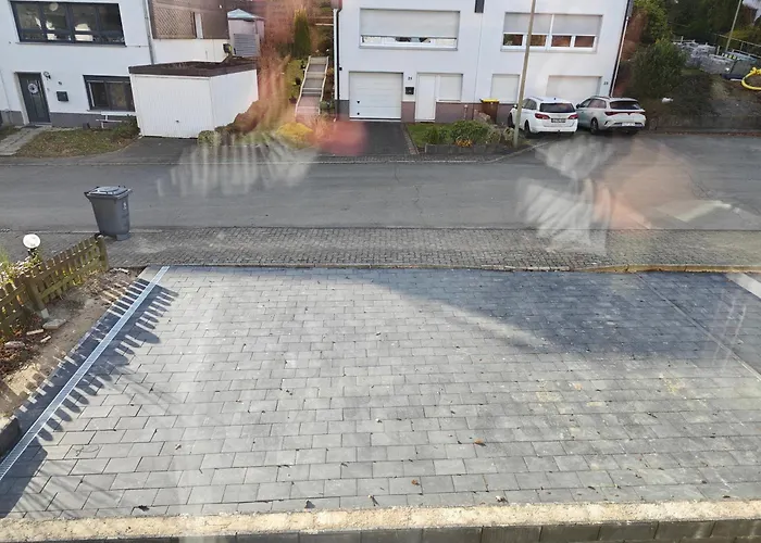 Lägenhet - Geisweid Work And Neu Modernisiert 3 Schlafzimmer Badezimmer Wohnzimmer Balkon Siegen